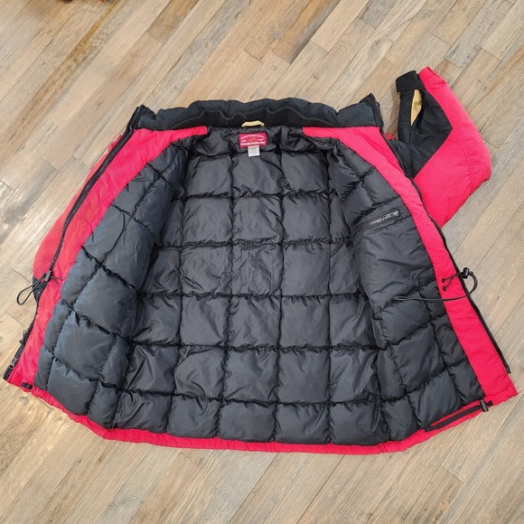 VTG 90s Marlboro Red Country Store Red Down Jacket Coat Logo Patch Size Medium - Picture 13 of 16